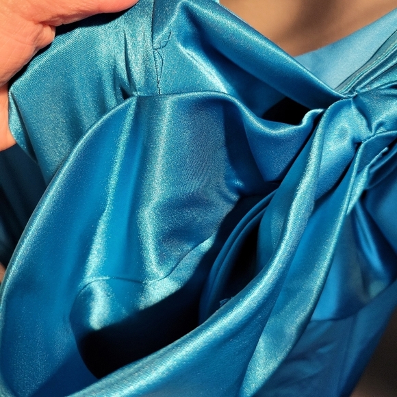 NWT Taylor Women's Exaggerated-Bow Satin-Stretch Dazzling Ocean Blue Gown - Picture 14 of 16